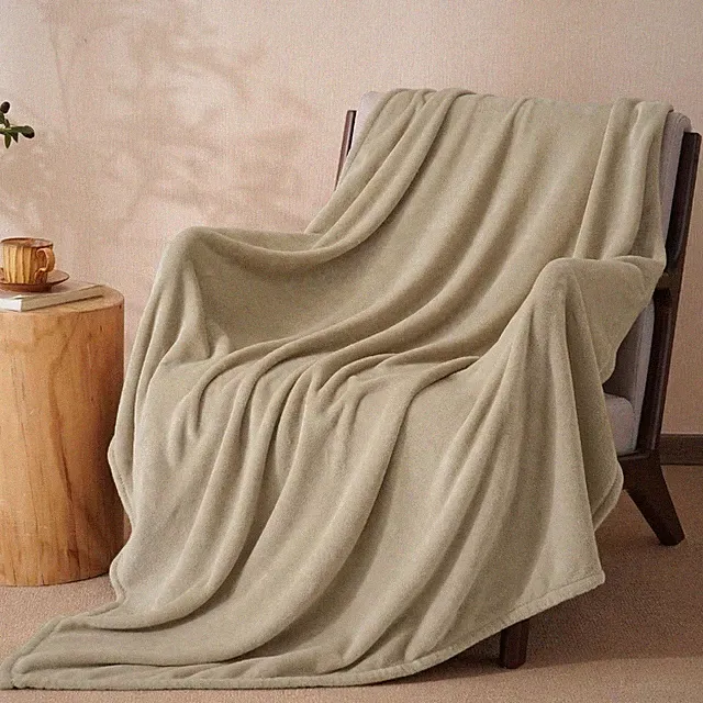 Ultra Soft Fleece Throw Blanket, No Shed No Pilling Luxury Plush Cozy